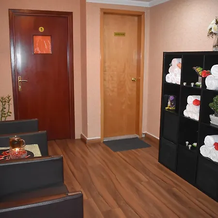 Emirates Plaza Hotel